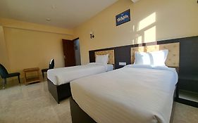 Snow White Retreat Hotel And Restaurant